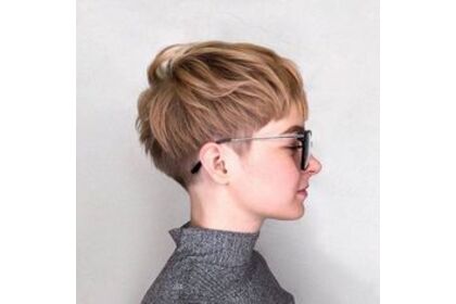 七三分けメンズ